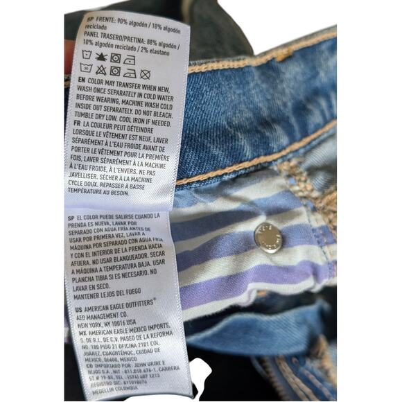 American Eagle Pride Strigid Ripped Low-Rise Baggy Flare X-Short Jeans 8 - Picture 7 of 10